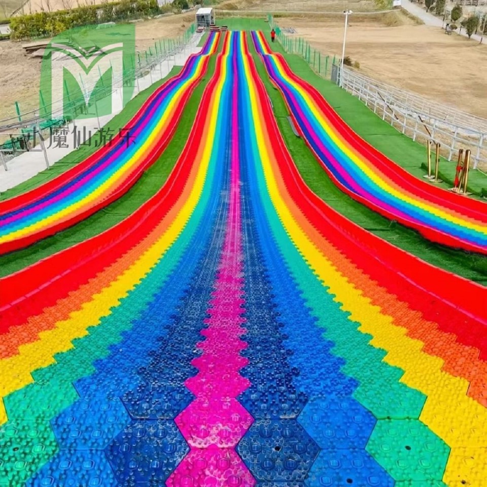 Hexagonal Corner Rainbow Slide Without Roller