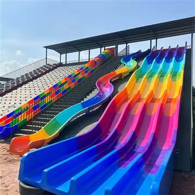 ترقية Slide World المبتكرة: مرافق التسلق والانزلاق المتكاملة تقود اتجاهًا جديدًا في ملاعب الأطفال