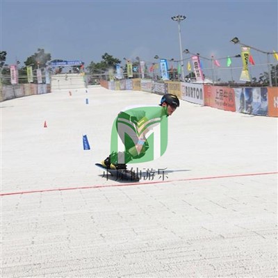 معدات التزلج حصيرة غير قابلة للانزلاق